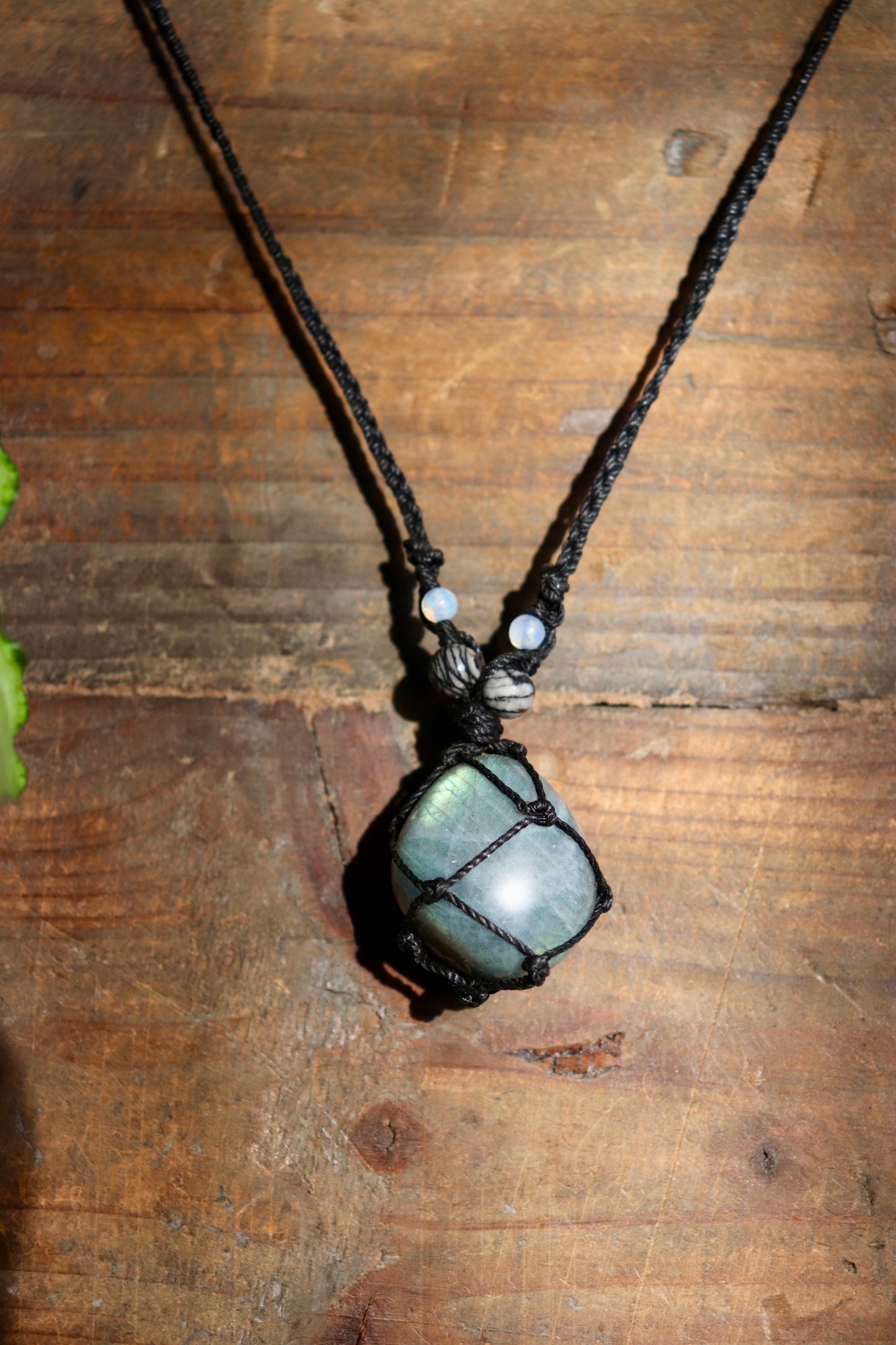 Labradorite Macramé Necklace