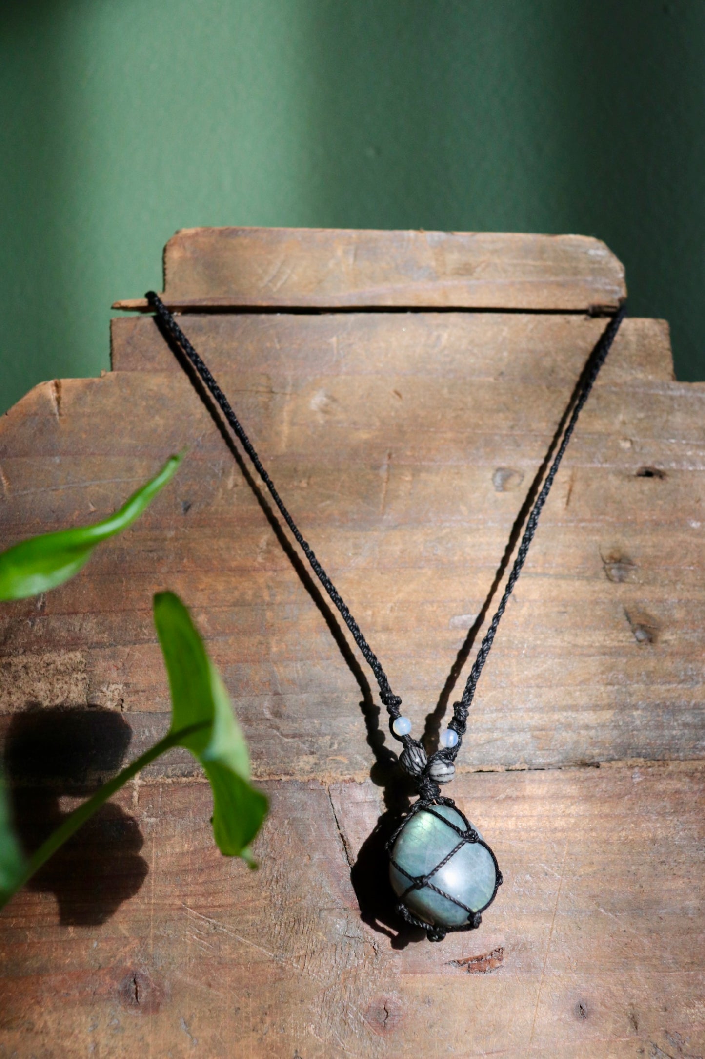 Labradorite Macramé Necklace