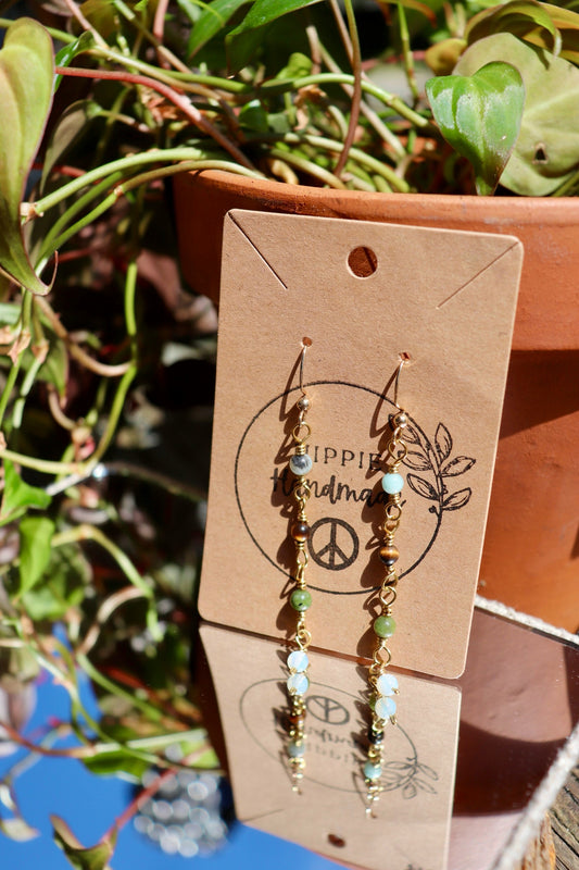 Dainty Stone Beaded Earrings (gold)